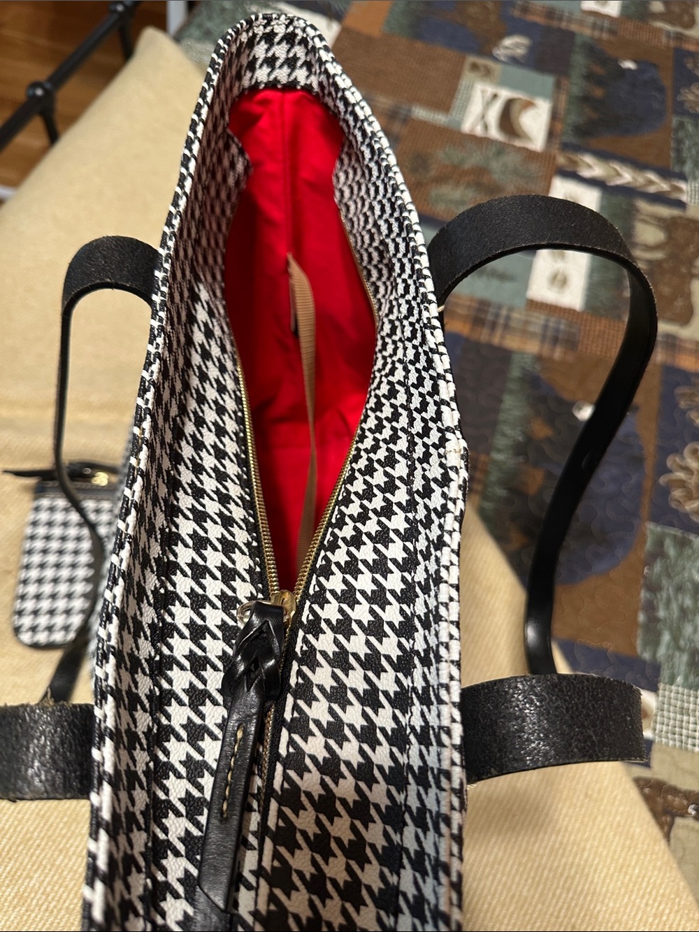 Dooney & Bourke Black & White Houndstooth Tote with Wristlet - Picture 3 of 6